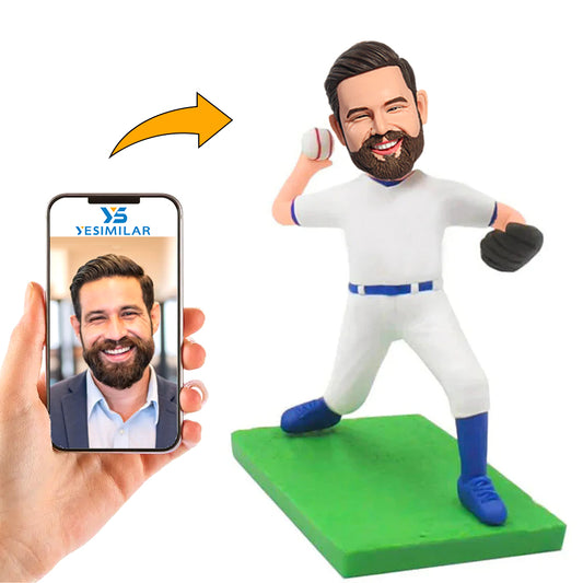Baseball Player on the Sports Field Custom Bobbleheads