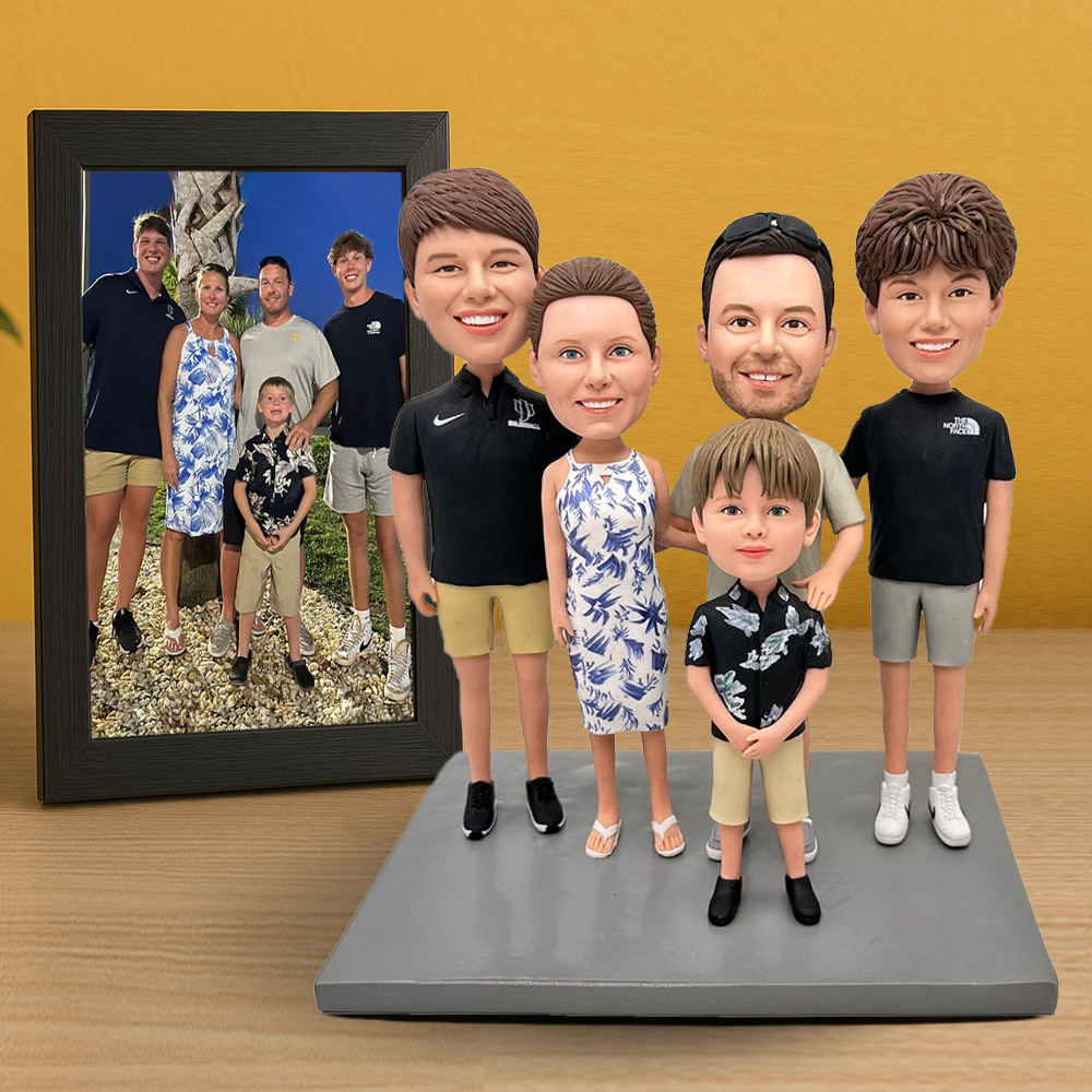Handmade Fully Body 5 Person Family Custom Bobbleheads