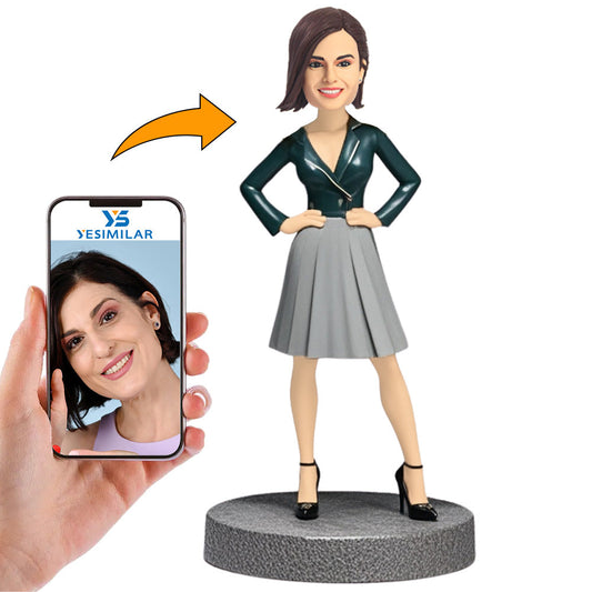 Fashion Female with Hands on Waist Custom Bobbleheads