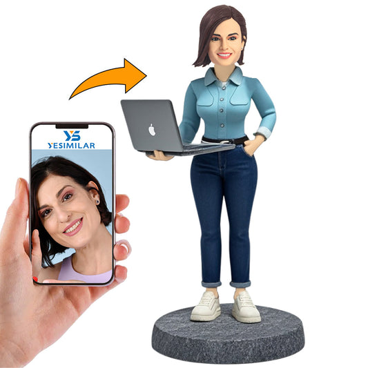 Experienced Female Programmer Custom Bobbleheads