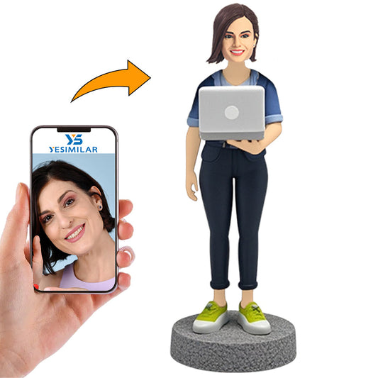 Female Internet JAVA Engineer Custom Bobbleheads